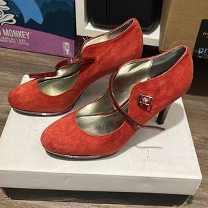 Brand new Alfa I heeled pumps